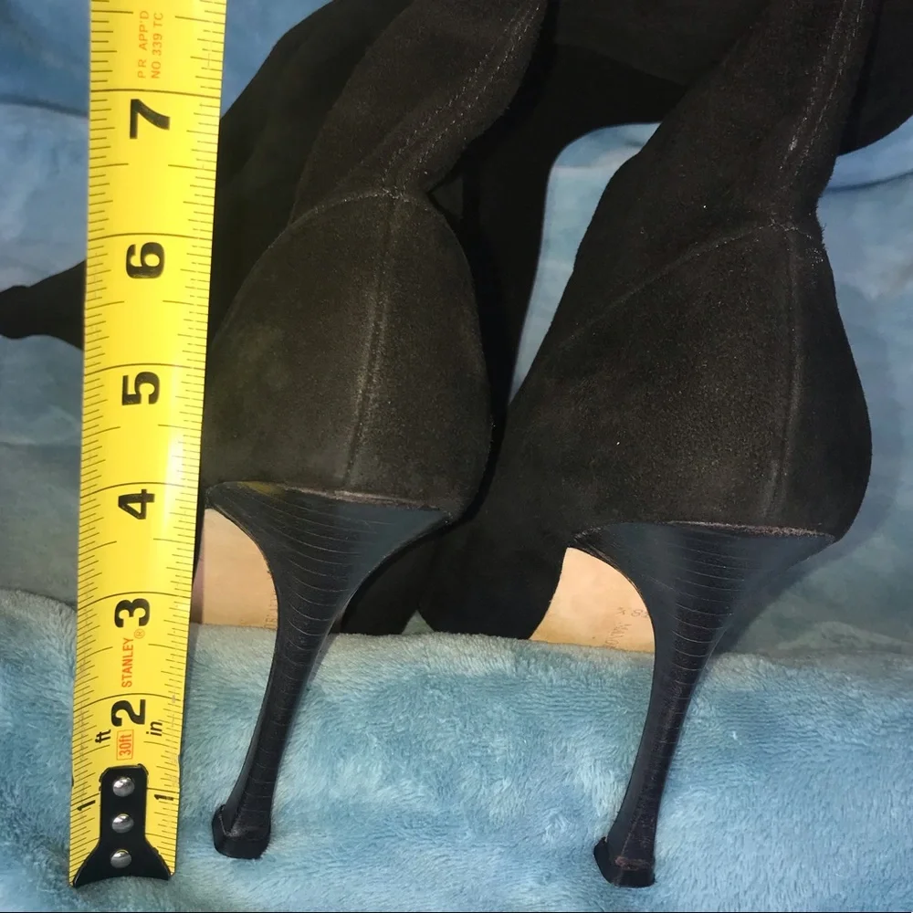 Sexy Manolo Blahnik Thigh High Stretch Suede Boots - Picture 4 of 8